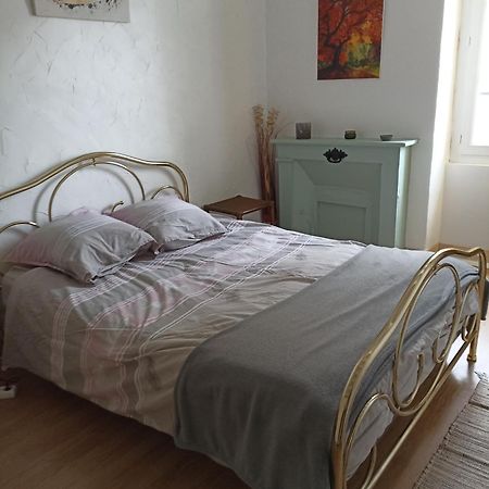 Ancienne Boulangerie Bed & Breakfast Saint-Sauveur-en-Puisaye Oda fotoğraf